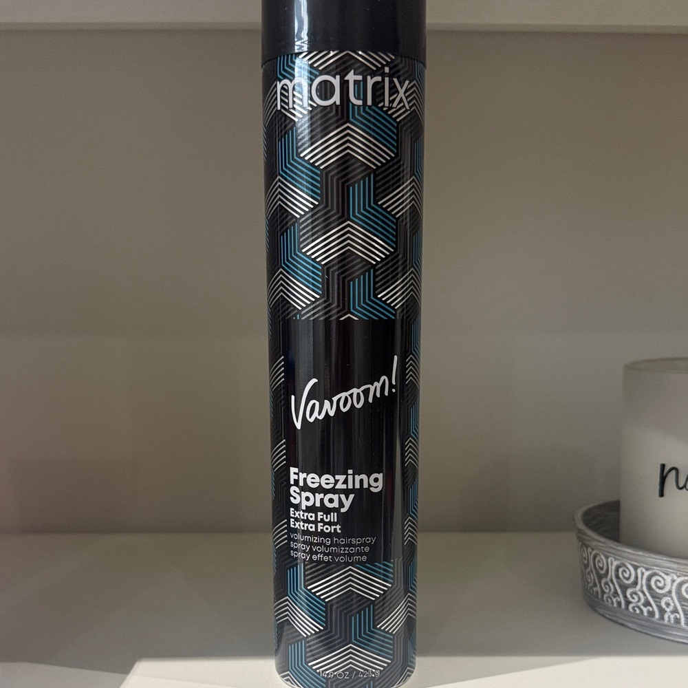 Matix Vavoom Freezing Spray - Black and Blue Design